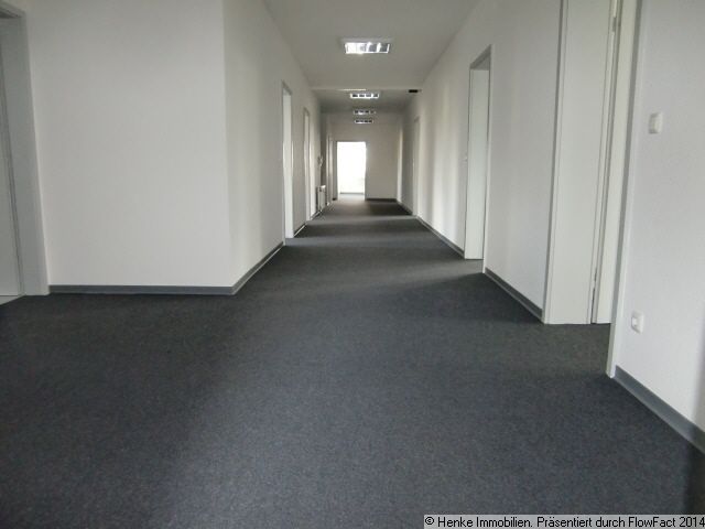 SCHÖNE BÜROFLÄCHE, 300 M², 11 RÄUME, IN DER "BERNER STRASSE" ZU VERMIETEN  SCHÖNE BÜROFLÄCHE, 300 M², 11 RÄUME, IN DER "BERNER STRASSE" ZU VERMIETEN